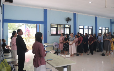 SMK Negeri 8 Samarinda Gelar Ibadah Kristen dan Katolik Bertema “Bertumbuh dan Bersukacita Bersama dalam Kasih Allah”