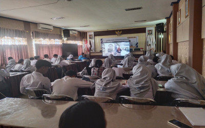 SMK Negeri 8 Samarinda Gelar Nonton Bareng Virtual Experience Museum Penerangan TMII