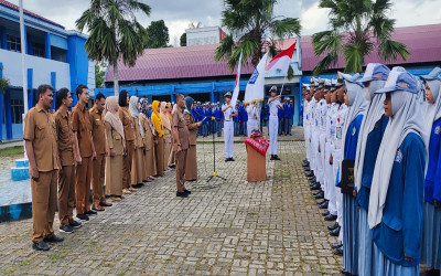 SMK Negeri 8 Samarinda Laksanakan Apel Pelantikan Dewan Batalyon Taruna Masa Bakti 2025/2026
