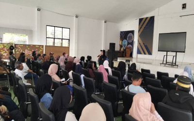 SMKN 8 Samarinda Sosialisasikan Seragam Gratis, Absensi Digital hingga Persiapan Prakerin dan Asuransi