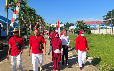 SMK Negeri 8 Samarinda Gelar Jalan Santai Meriahkan HUT RI ke-80